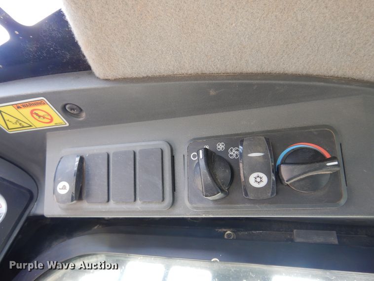 image for item DK0801 2013 Caterpillar 279C2  tracked skid steer loader