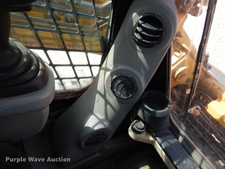 image for item DK0801 2013 Caterpillar 279C2  tracked skid steer loader