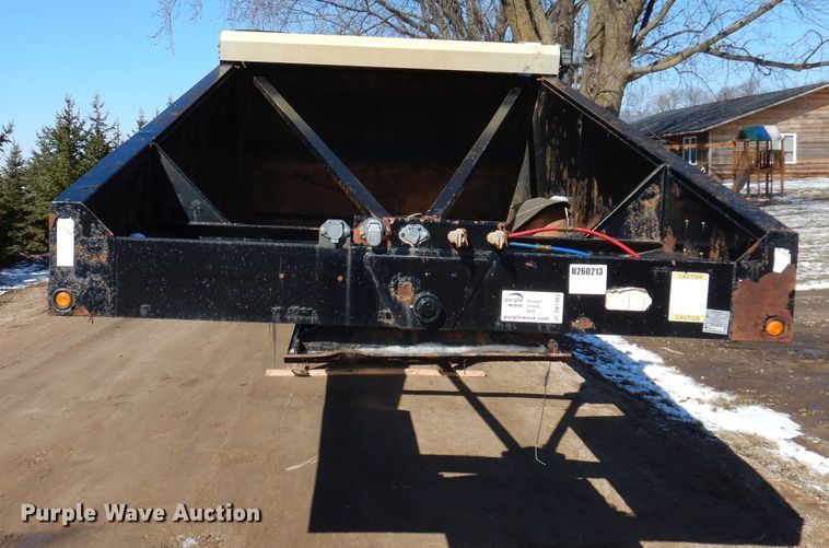 image for item DK1983 2009 Dakota  bottom dump trailer