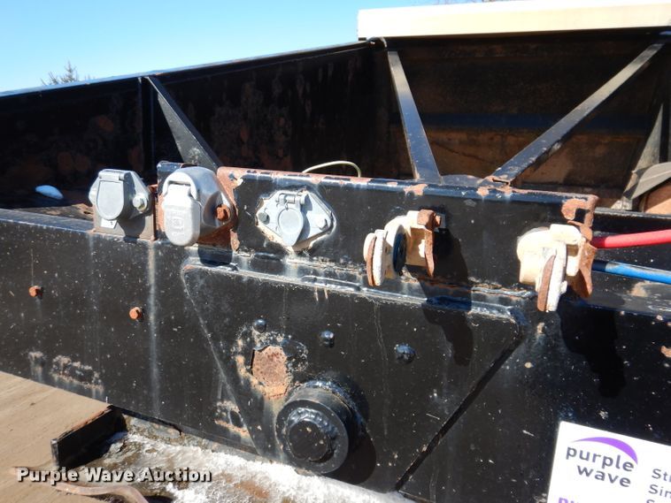 image for item DK1983 2009 Dakota  bottom dump trailer