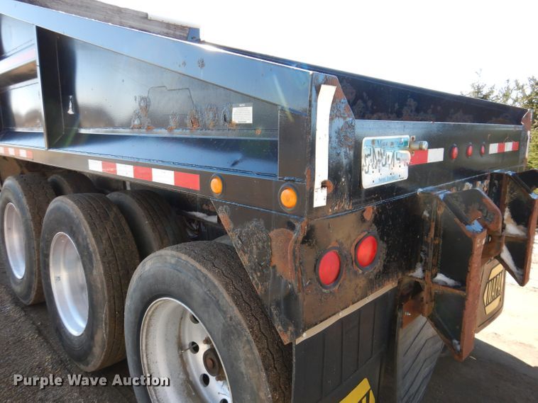 image for item DK1983 2009 Dakota  bottom dump trailer