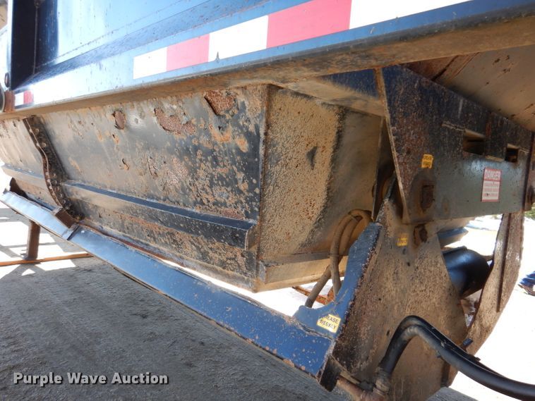 image for item DK1983 2009 Dakota  bottom dump trailer