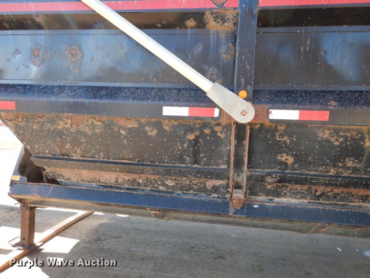 image for item DK1983 2009 Dakota  bottom dump trailer