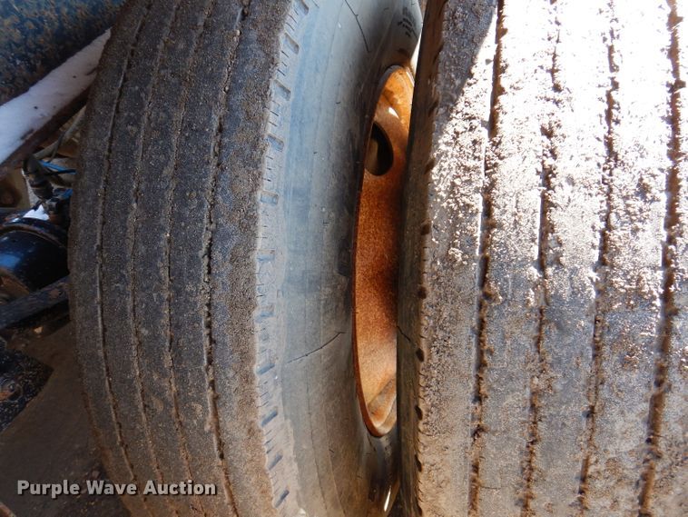 image for item DK1983 2009 Dakota  bottom dump trailer