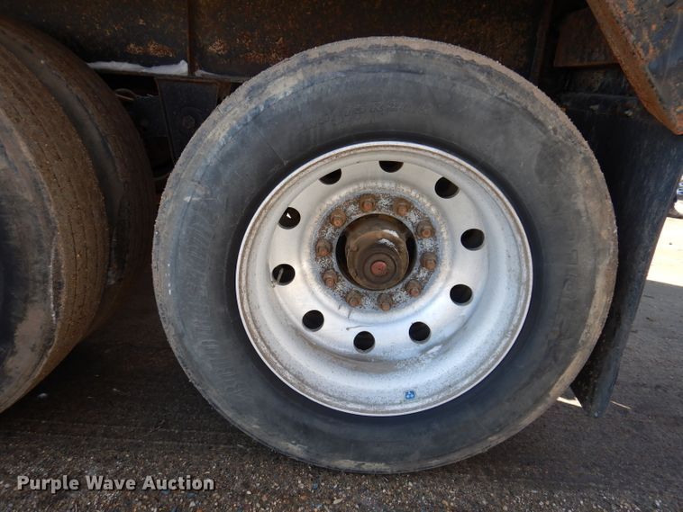 image for item DK1983 2009 Dakota  bottom dump trailer