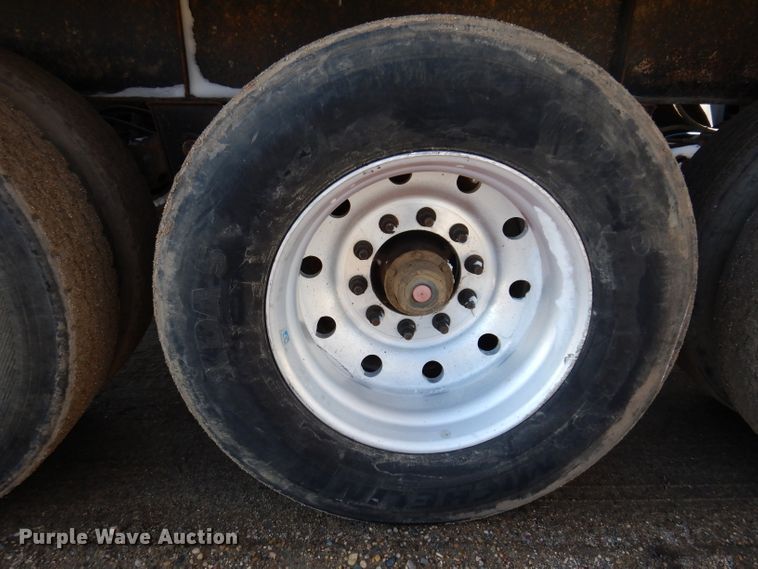 image for item DK1983 2009 Dakota  bottom dump trailer