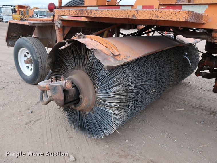 image for item DK3558 1998 Broce RJ350  broom