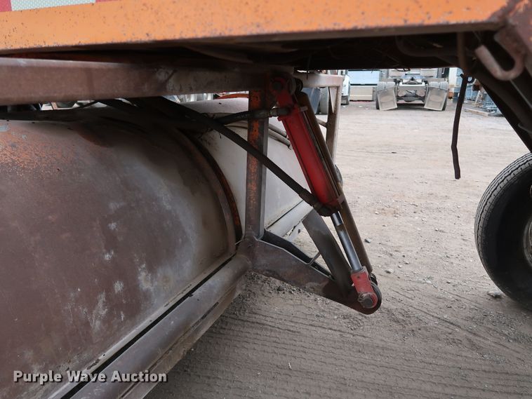 image for item DK3558 1998 Broce RJ350  broom