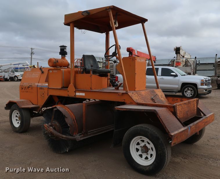 image for item DK3559 1998 Broce RJ350  broom