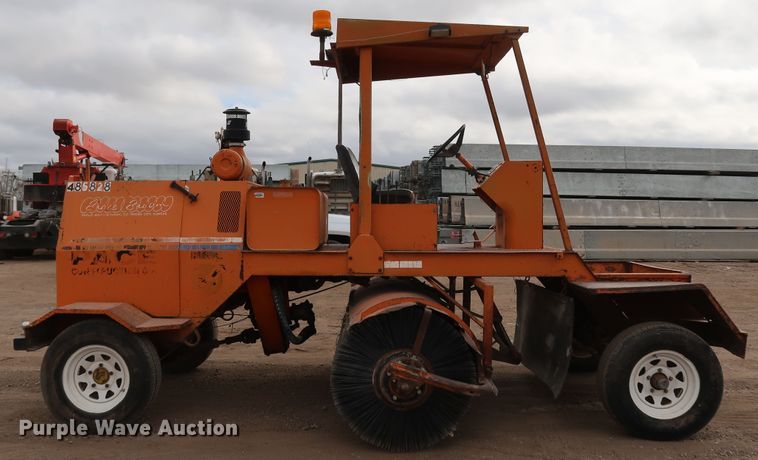 image for item DK3559 1998 Broce RJ350  broom