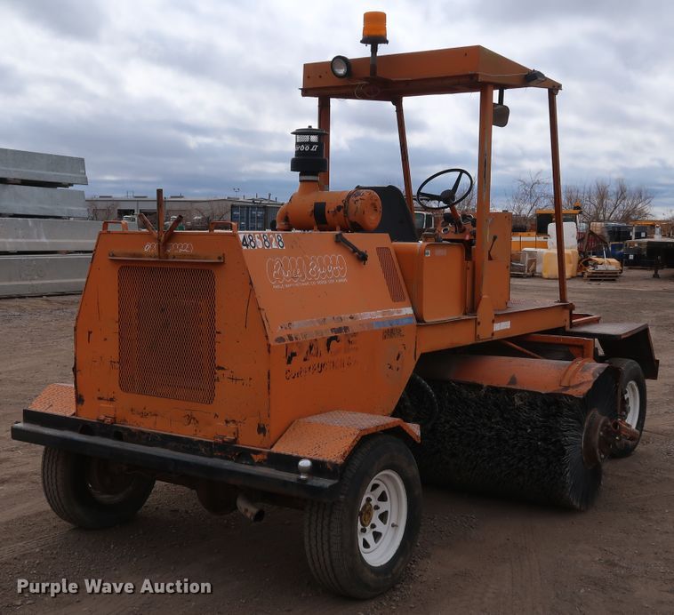 image for item DK3559 1998 Broce RJ350  broom