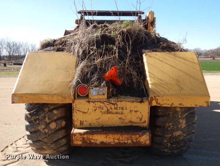 image for item DL3745 1975 John Deere 760A  elevating scraper