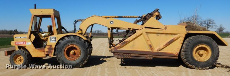 image for item DL3745 1975 John Deere 760A  elevating scraper