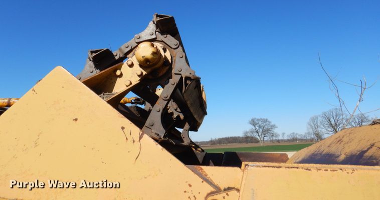 image for item DL3745 1975 John Deere 760A  elevating scraper