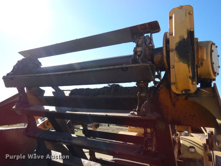 image for item DL3745 1975 John Deere 760A  elevating scraper