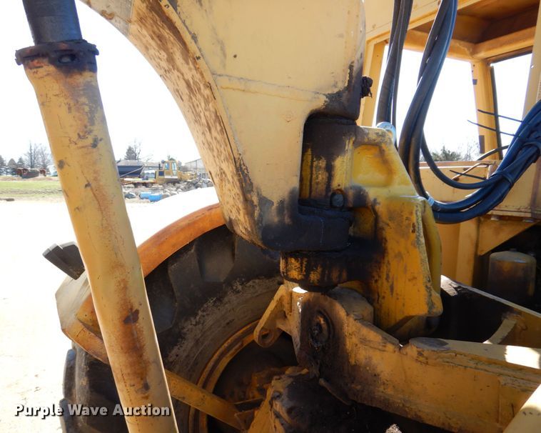 image for item DL3745 1975 John Deere 760A  elevating scraper