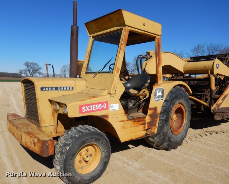 image for item DL3745 1975 John Deere 760A  elevating scraper