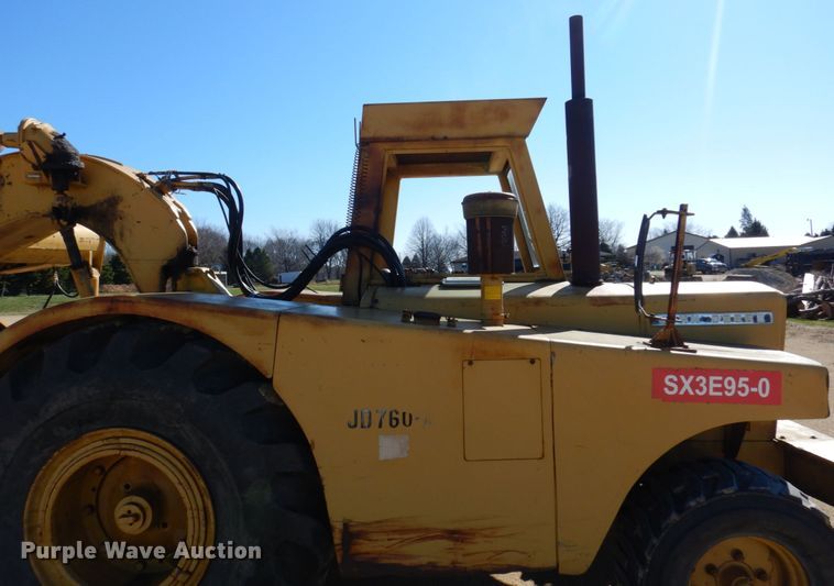 image for item DL3745 1975 John Deere 760A  elevating scraper