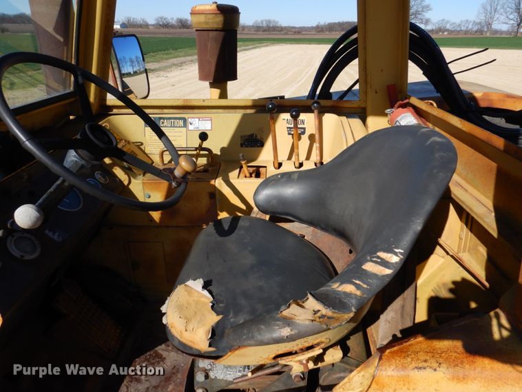 image for item DL3745 1975 John Deere 760A  elevating scraper