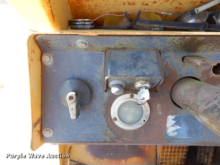 image for item DL3745 1975 John Deere 760A  elevating scraper