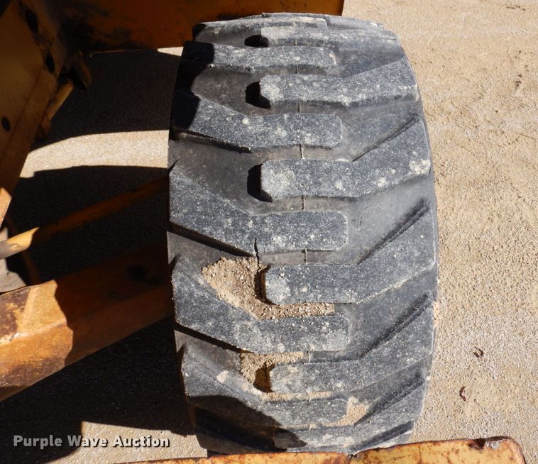 image for item DL3745 1975 John Deere 760A  elevating scraper