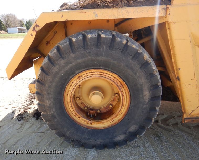 image for item DL3745 1975 John Deere 760A  elevating scraper