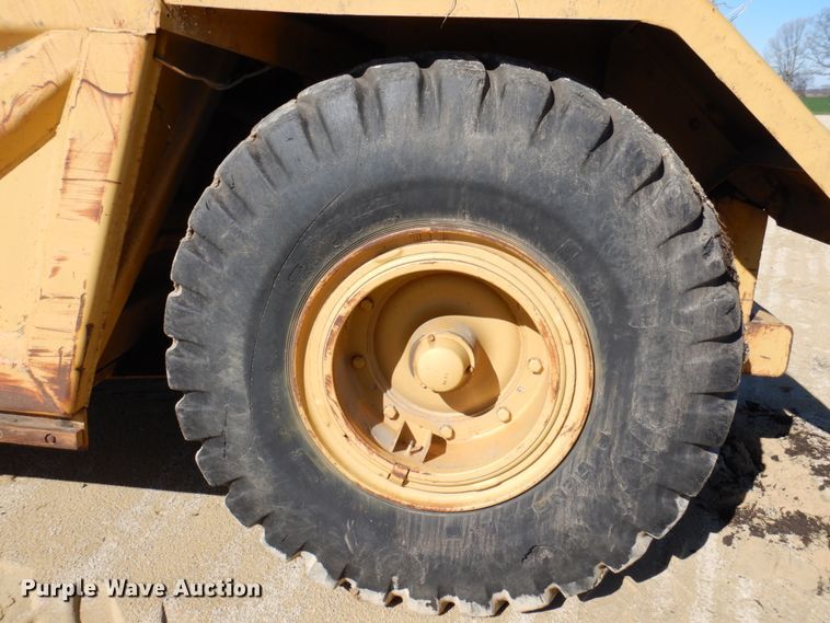 image for item DL3745 1975 John Deere 760A  elevating scraper