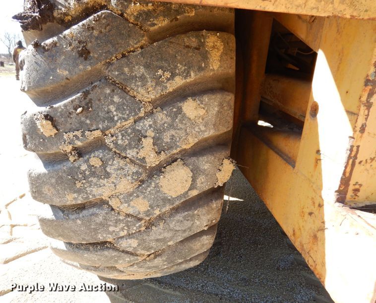 image for item DL3745 1975 John Deere 760A  elevating scraper