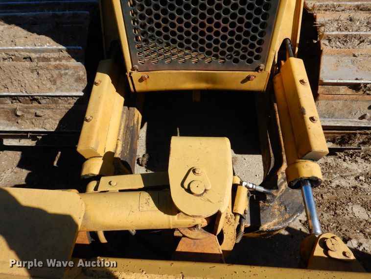 image for item DL3746 1992 Caterpillar D5C LGP  dozer