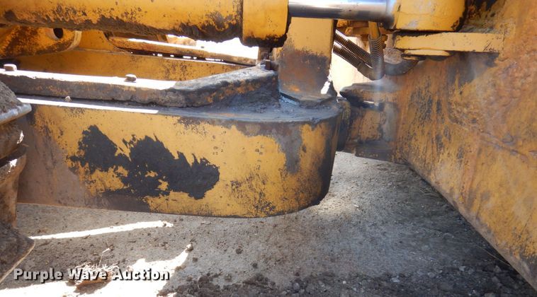 image for item DL3746 1992 Caterpillar D5C LGP  dozer