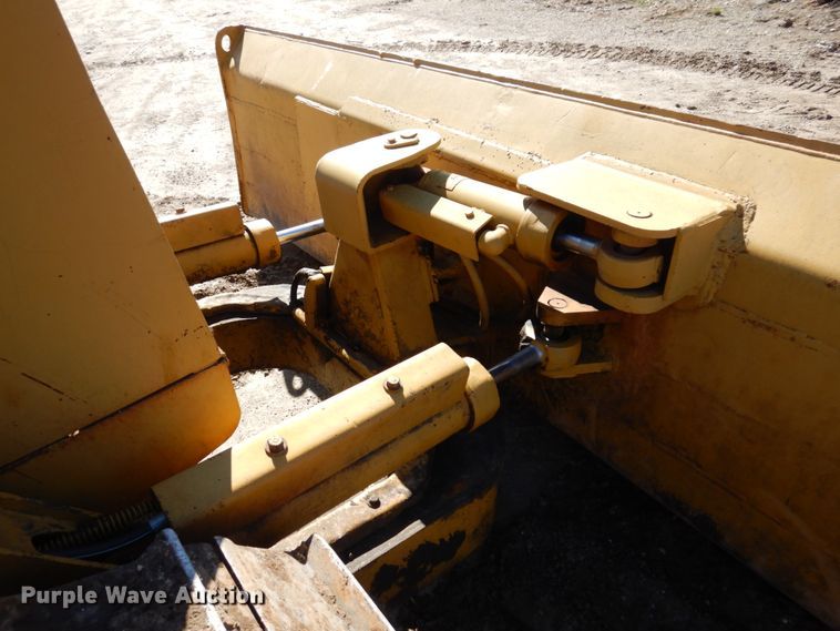 image for item DL3746 1992 Caterpillar D5C LGP  dozer