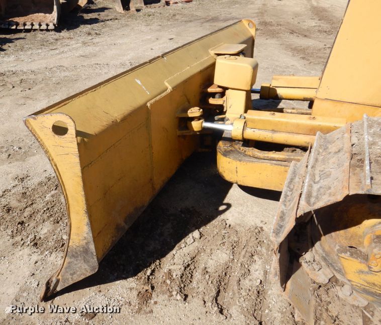 image for item DL3746 1992 Caterpillar D5C LGP  dozer