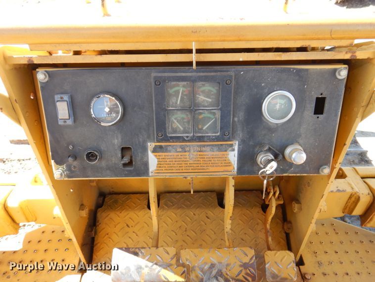 image for item DL3746 1992 Caterpillar D5C LGP  dozer