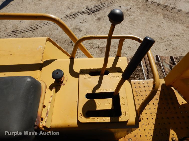 image for item DL3746 1992 Caterpillar D5C LGP  dozer