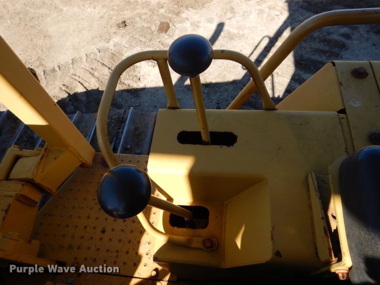 image for item DL3746 1992 Caterpillar D5C LGP  dozer