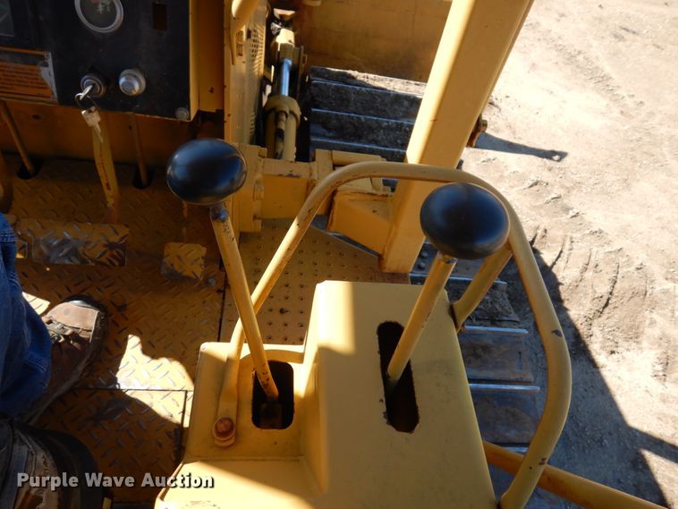 image for item DL3746 1992 Caterpillar D5C LGP  dozer