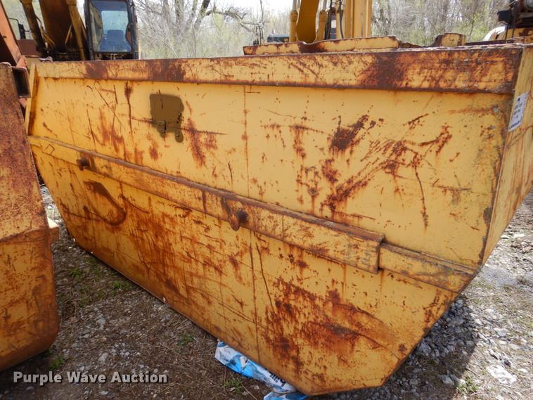 image for item DL3747 (3) dumpsters