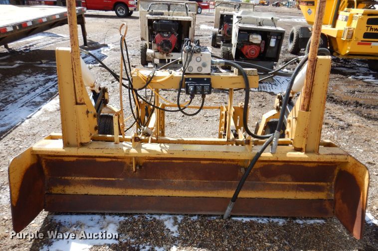 image for item DL5959 83" W skid steer box grader