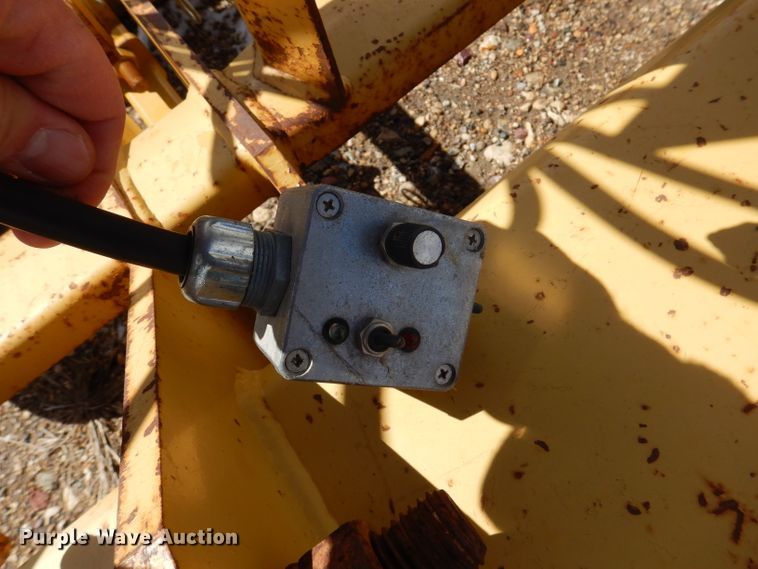 image for item DL5959 83" W skid steer box grader