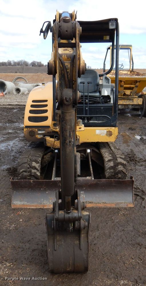 image for item DL5972 2006 Caterpillar 302.5C  mini excavator