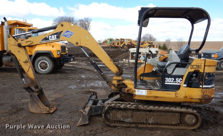image for item DL5972 2006 Caterpillar 302.5C  mini excavator