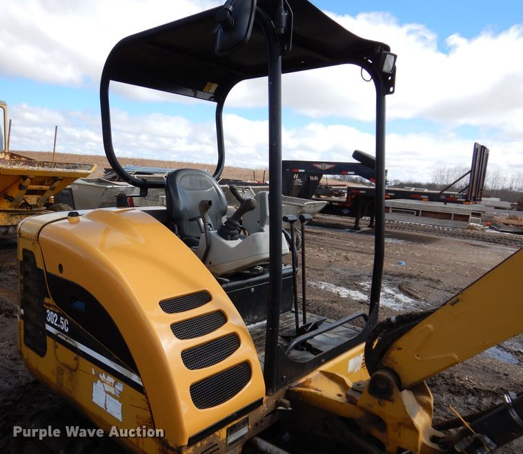 image for item DL5972 2006 Caterpillar 302.5C  mini excavator