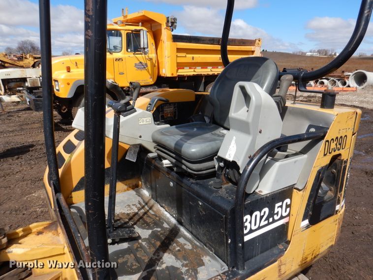image for item DL5972 2006 Caterpillar 302.5C  mini excavator