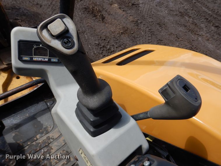 image for item DL5972 2006 Caterpillar 302.5C  mini excavator