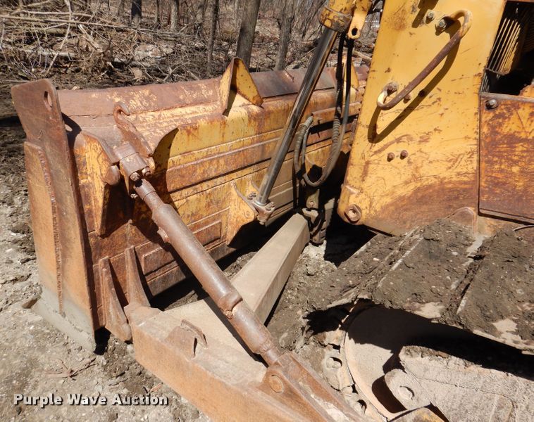 image for item DL5980 1986 Caterpillar D6H  dozer