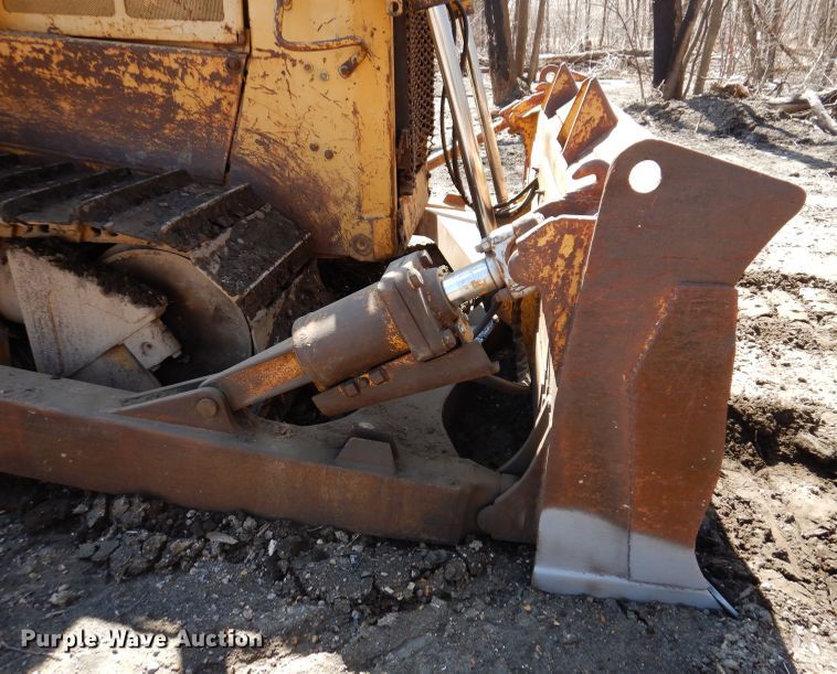 image for item DL5980 1986 Caterpillar D6H  dozer