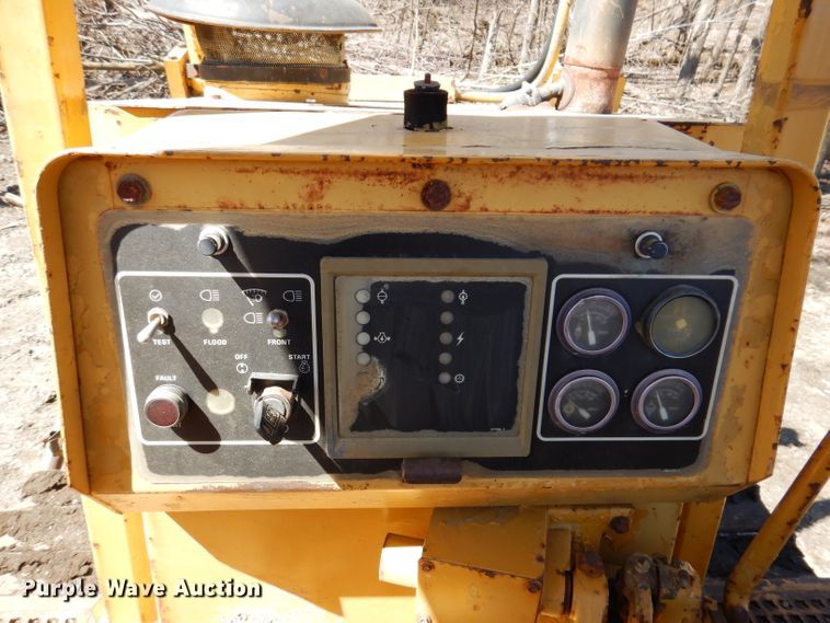 image for item DL5980 1986 Caterpillar D6H  dozer