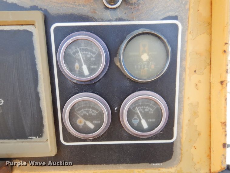 image for item DL5980 1986 Caterpillar D6H  dozer