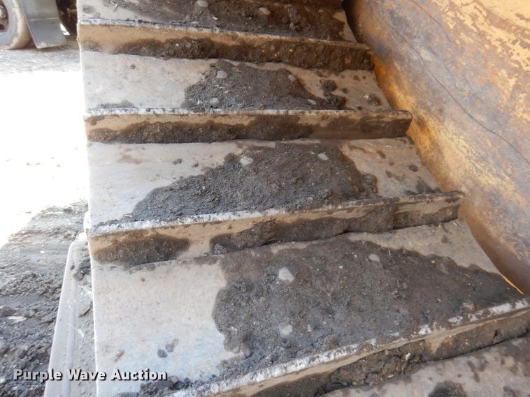 image for item DL5980 1986 Caterpillar D6H  dozer