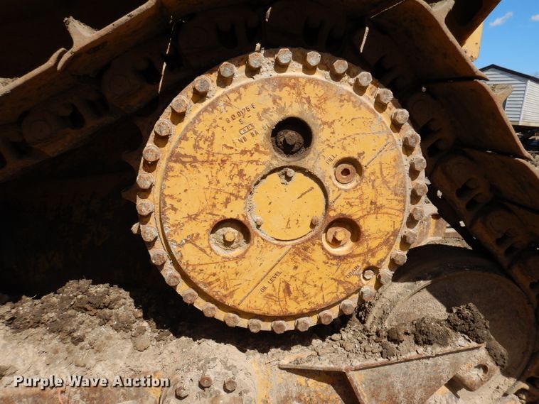 image for item DL5980 1986 Caterpillar D6H  dozer